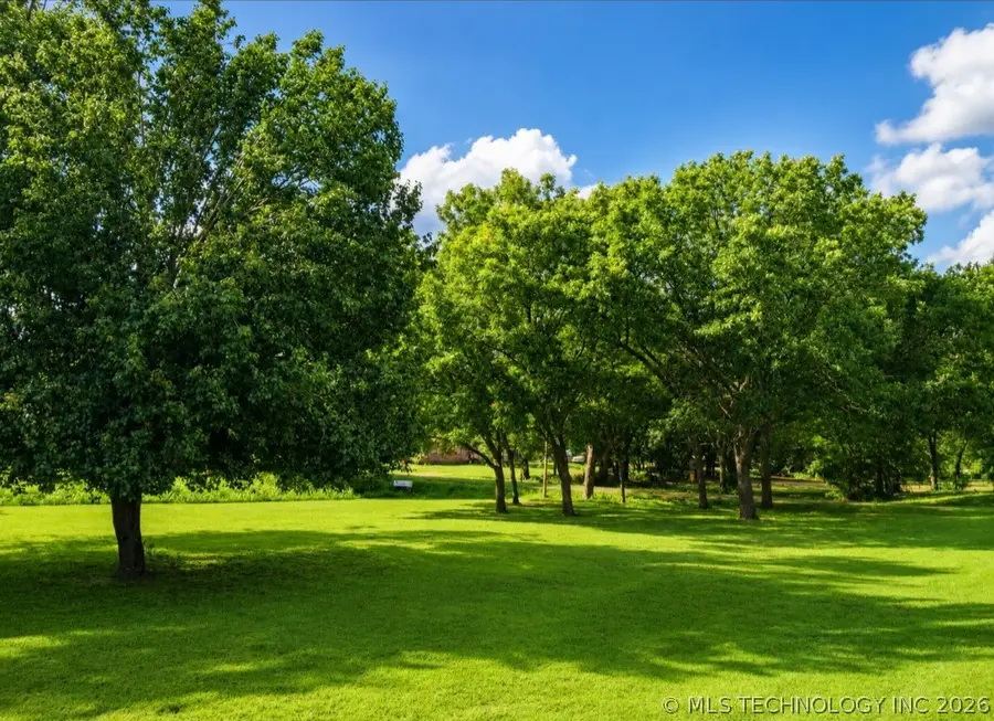 514 W Creek, Checotah, OK 74426 - #3
