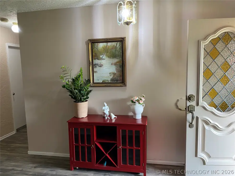 808 W Twin Oaks Drive, Broken Arrow, OK 74011 - #3