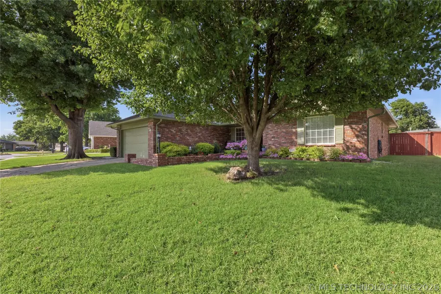 10301 E 27th Street, Tulsa, OK 74129 - #2