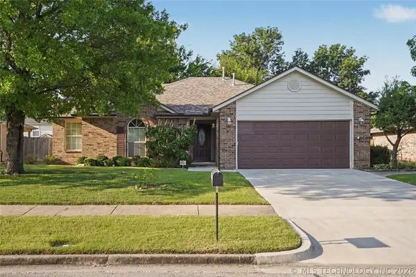 12706 E 82nd Street, Owasso, OK 74055