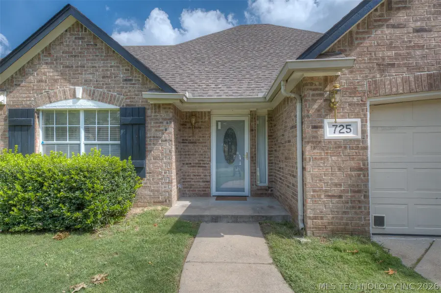 725 W 98th Street, Jenks, OK 74037 - #2