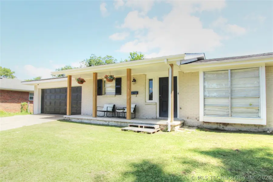 5518 Harvard Drive, Bartlesville, OK 74006 - #3