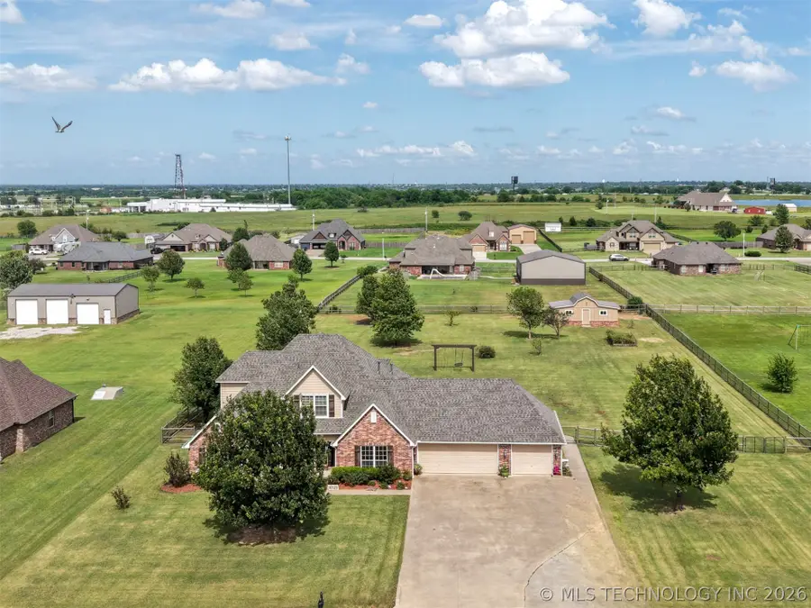 14391 N Sandstone Avenue, Skiatook, OK 74070 - #2