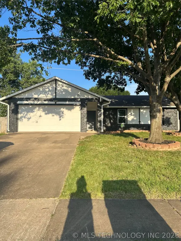 2725 S Narcissus West Avenue, Broken Arrow, OK 74012