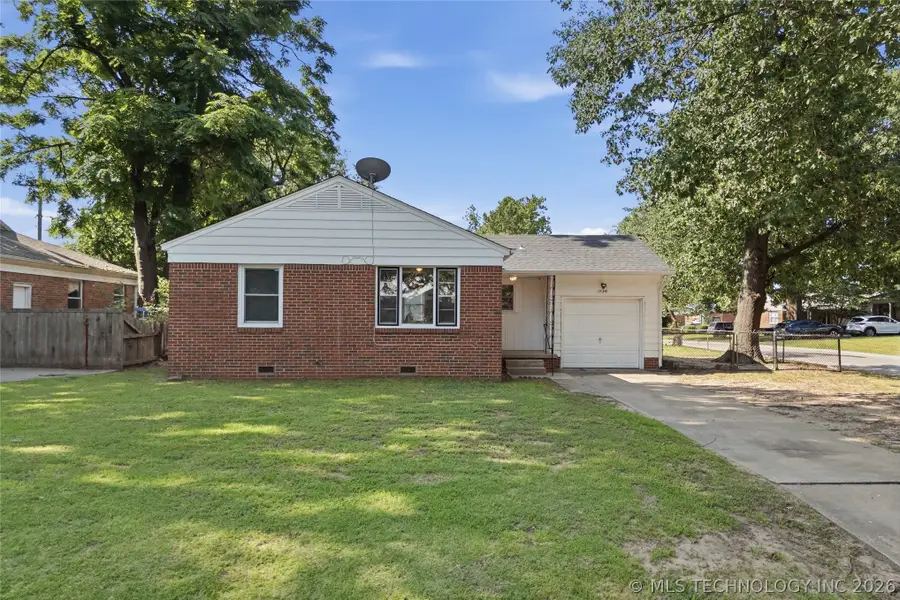 1126 E 49th Place, Tulsa, OK 74105 - #2
