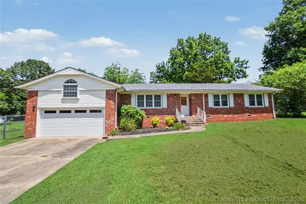 706 N Oklahoma Avenue, Tahlequah, OK 74464