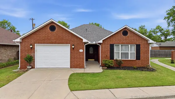 315 Savannah Park Street, Pryor, OK 74361