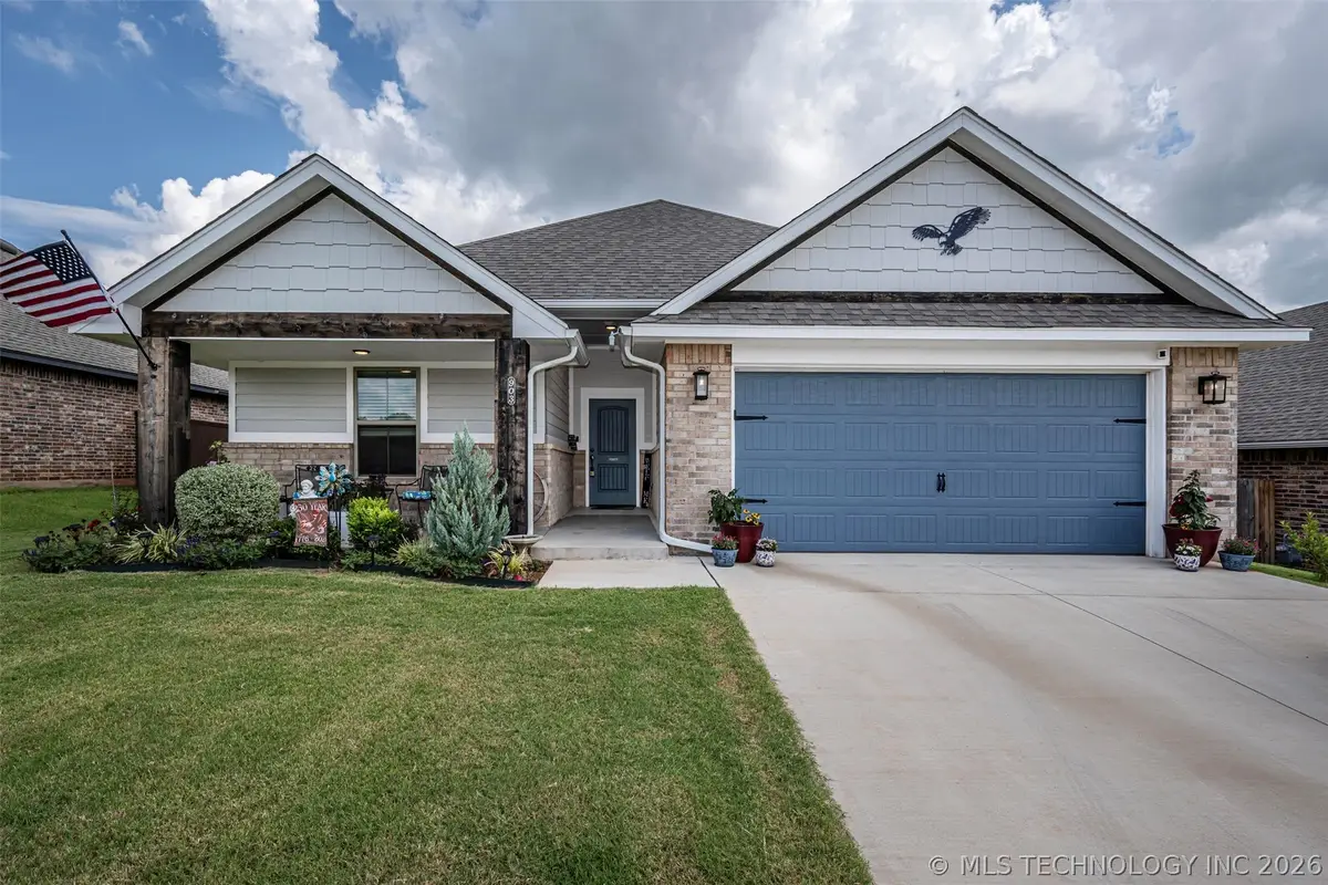 903 Dahlia, Noble, OK 73068 - #1