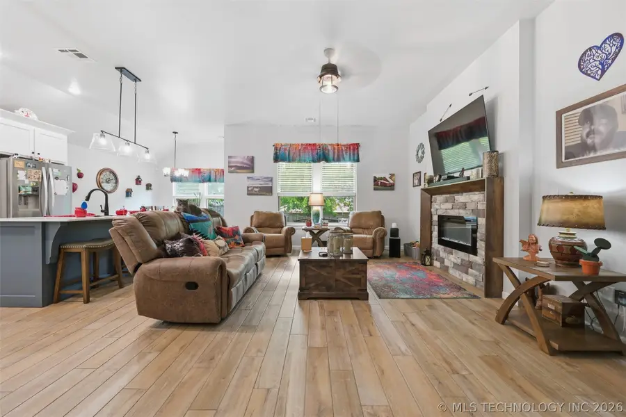 903 Dahlia, Noble, OK 73068 - #3