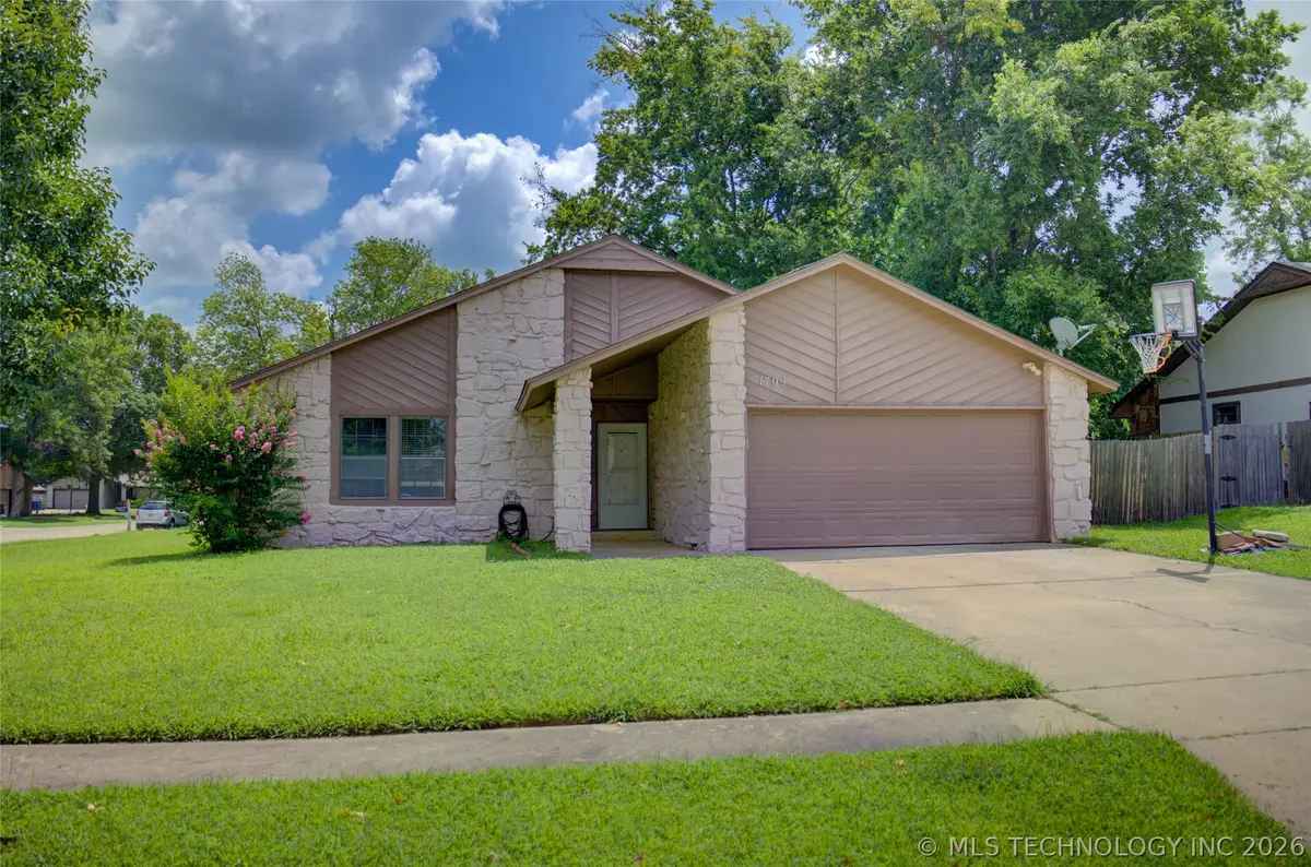 1709 N 21st Street, Broken Arrow, OK 74012 - #1