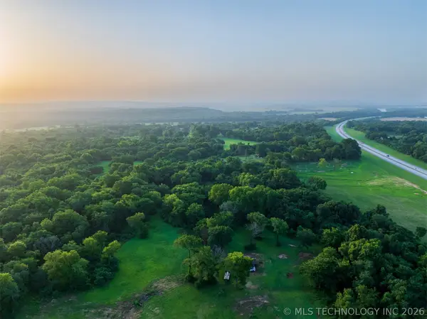 8 E 60th Street N, Porter, OK 74454