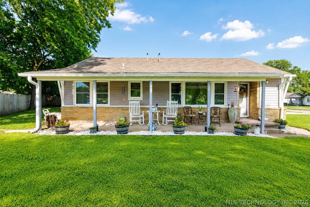 512 E 16th Street, Okmulgee, OK 74447 - #1