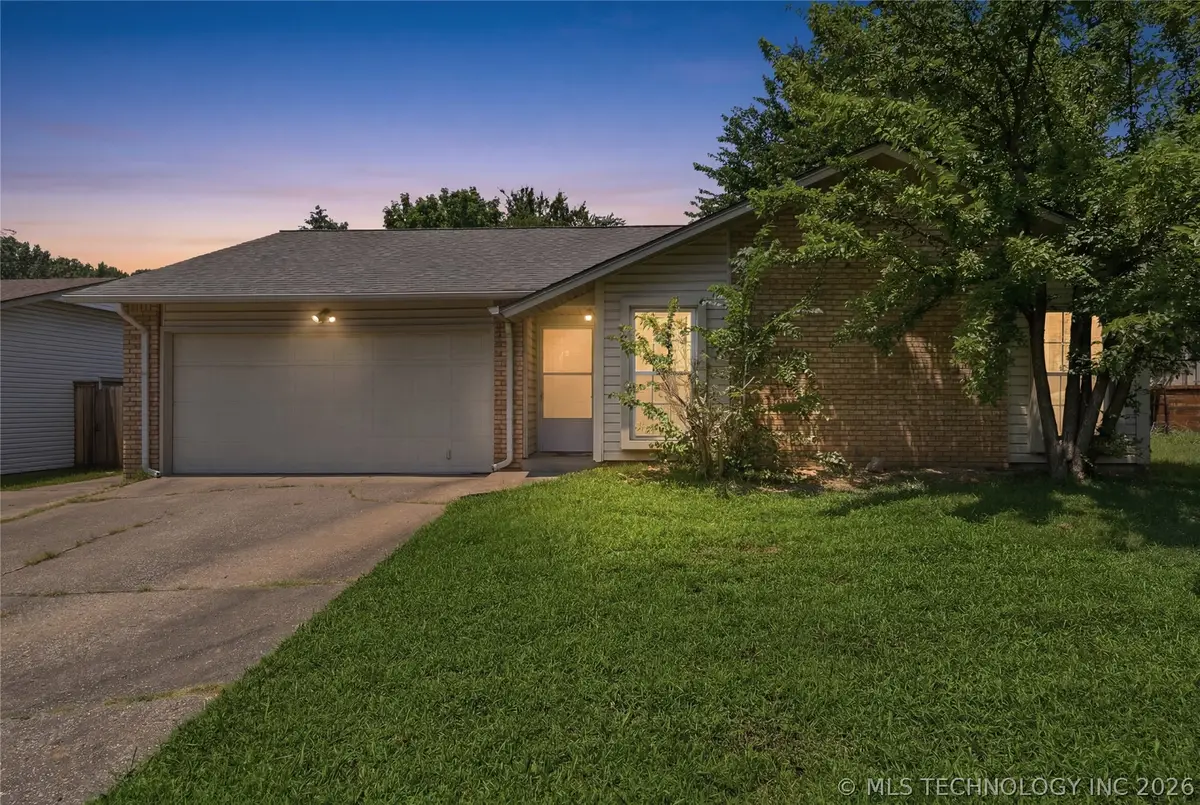 420 W Austin Street, Broken Arrow, OK 74011 - #1