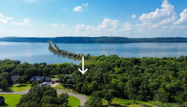 9 Bent Oak, Eufaula, OK 74432