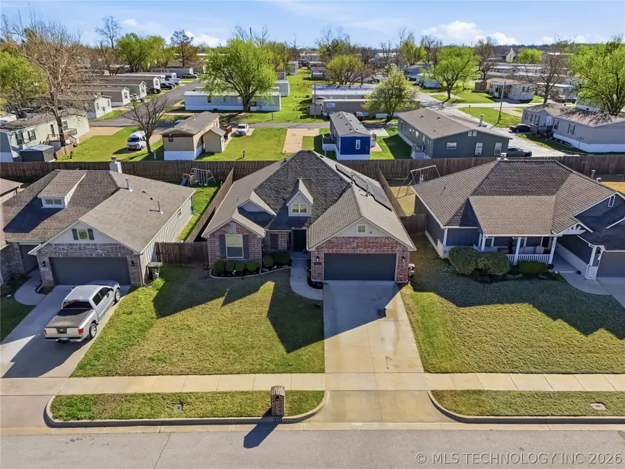 5421 Skylane Drive, Sand Springs, OK 74063 - #2