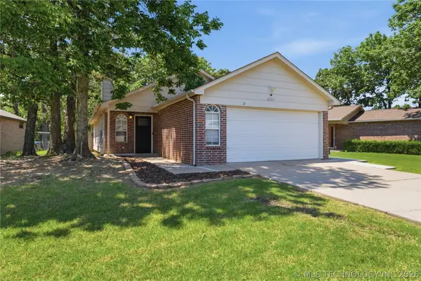 2007 W 57th Street S, Tulsa, OK 74107