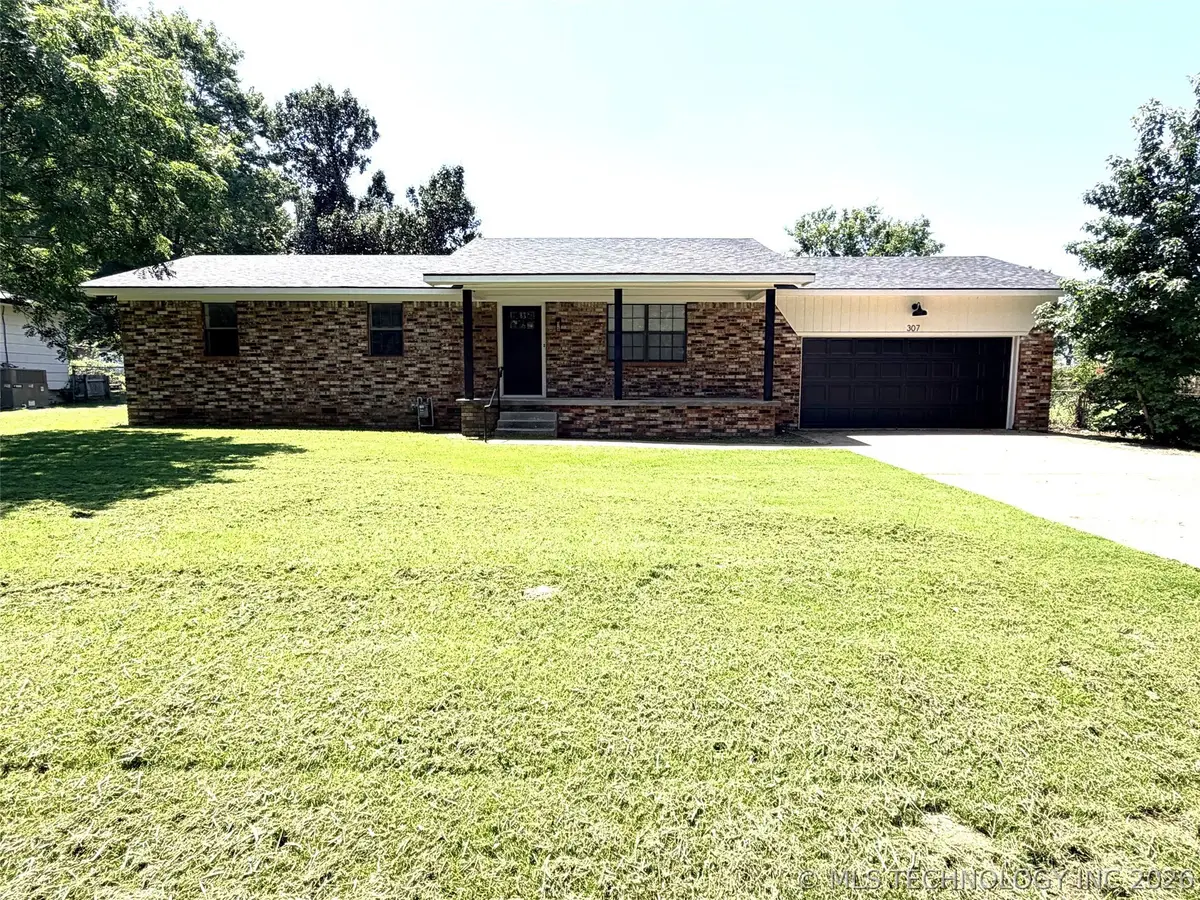307 E Barclay Street, Henryetta, OK 74437 - #1