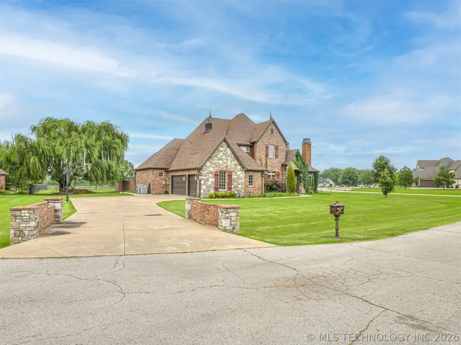 18961 Chickadee Court, Owasso, OK 74055 - #2