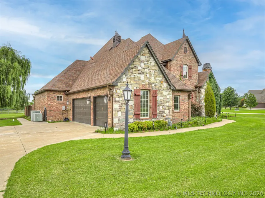 18961 Chickadee Court, Owasso, OK 74055 - #3