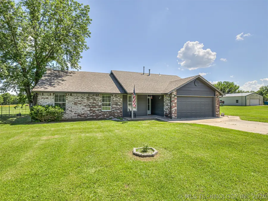 1240 E 163rd Street N, Skiatook, OK 74070 - #2