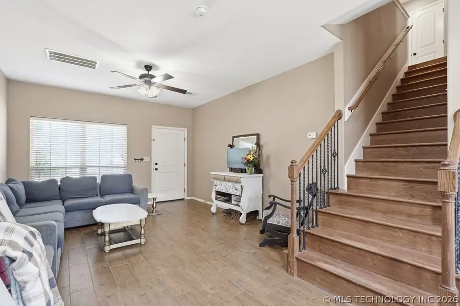 308 E 4th Street, Claremore, OK 74017 - #2