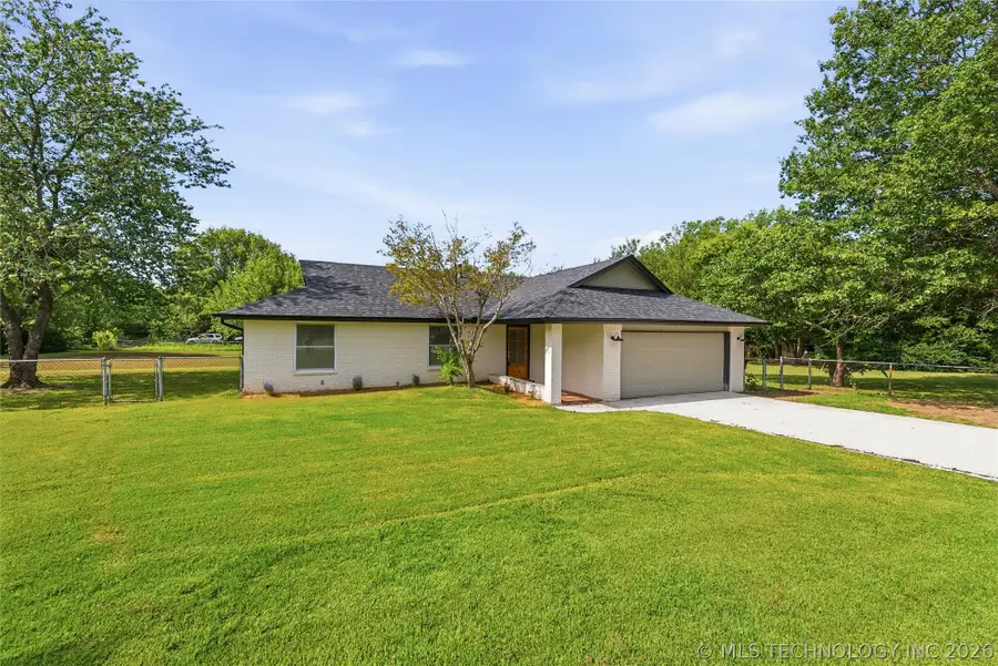 10722 E First Street, Claremore, OK 74019 - #3