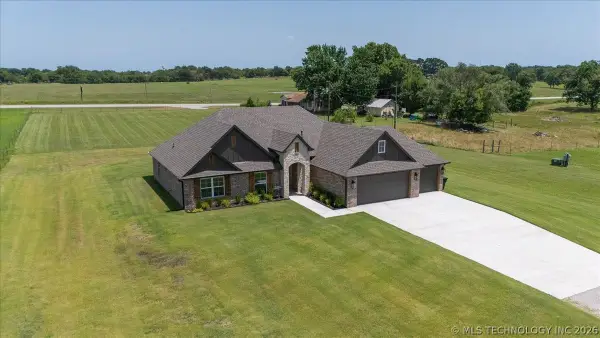 10860 E 450 Road, Claremore, OK 74017