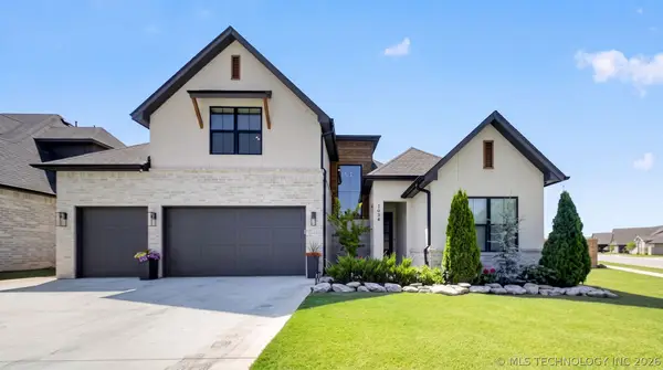 2034 E 129th Street S, Jenks, OK 74037
