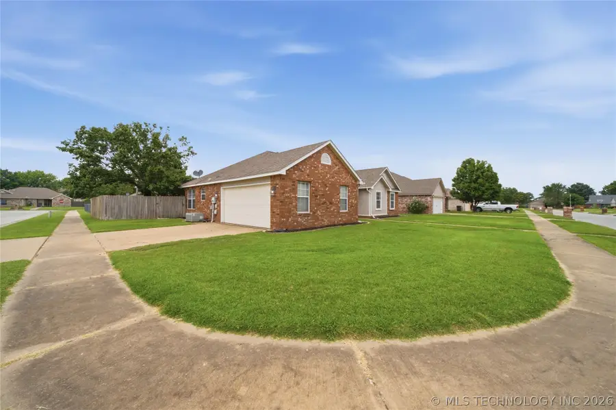 11101 E 120th Street, Collinsville, OK 74021 - #2