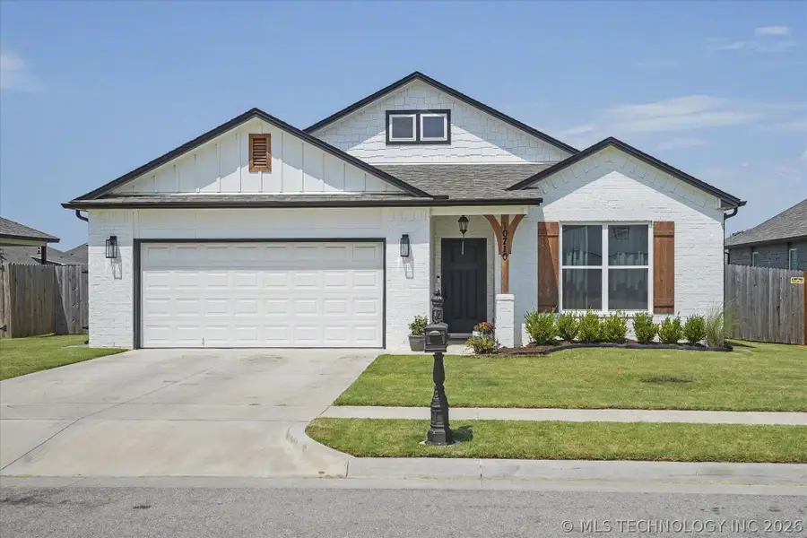 10710 N 121 East Avenue, Owasso, OK 74055 - #2
