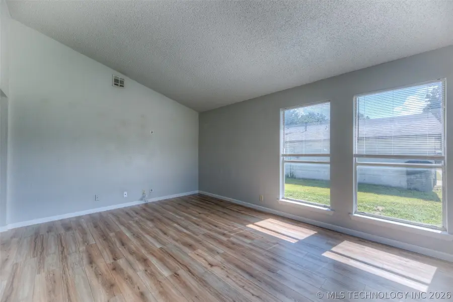 10617 E 114th Street, Owasso, OK 74055 - #3