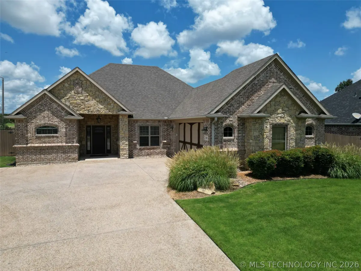 401 Wandering Way, Ardmore, OK 73401 - #1