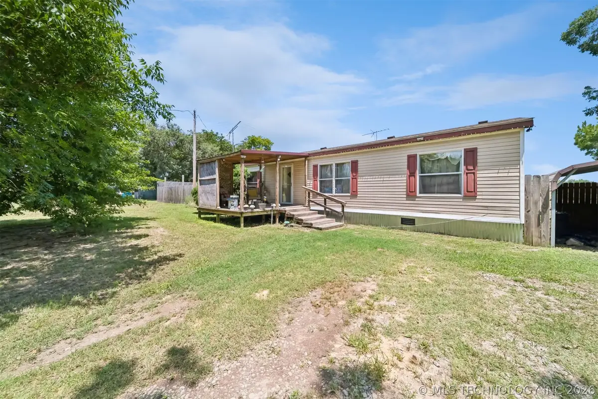422 N Gibson, Dustin, OK 74839 - #1