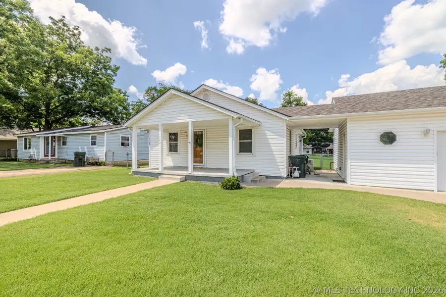 1322 W Quarles Street, Claremore, OK 74017 - #2