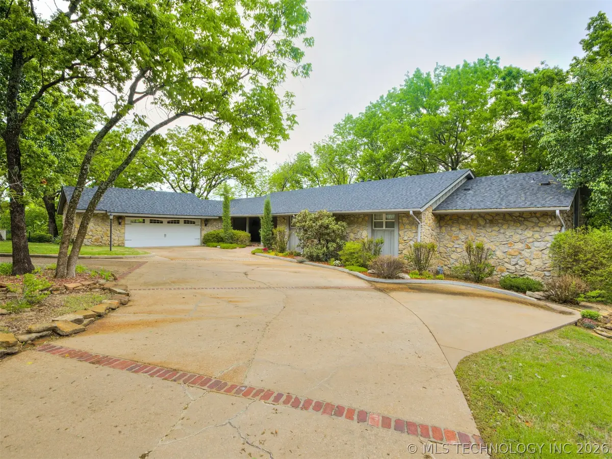 1201 Dogwood Court, Bartlesville, OK 74006 - #1