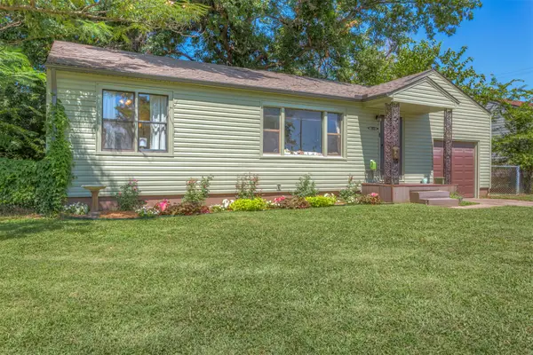 702 N Atlanta Street, Owasso, OK 74055