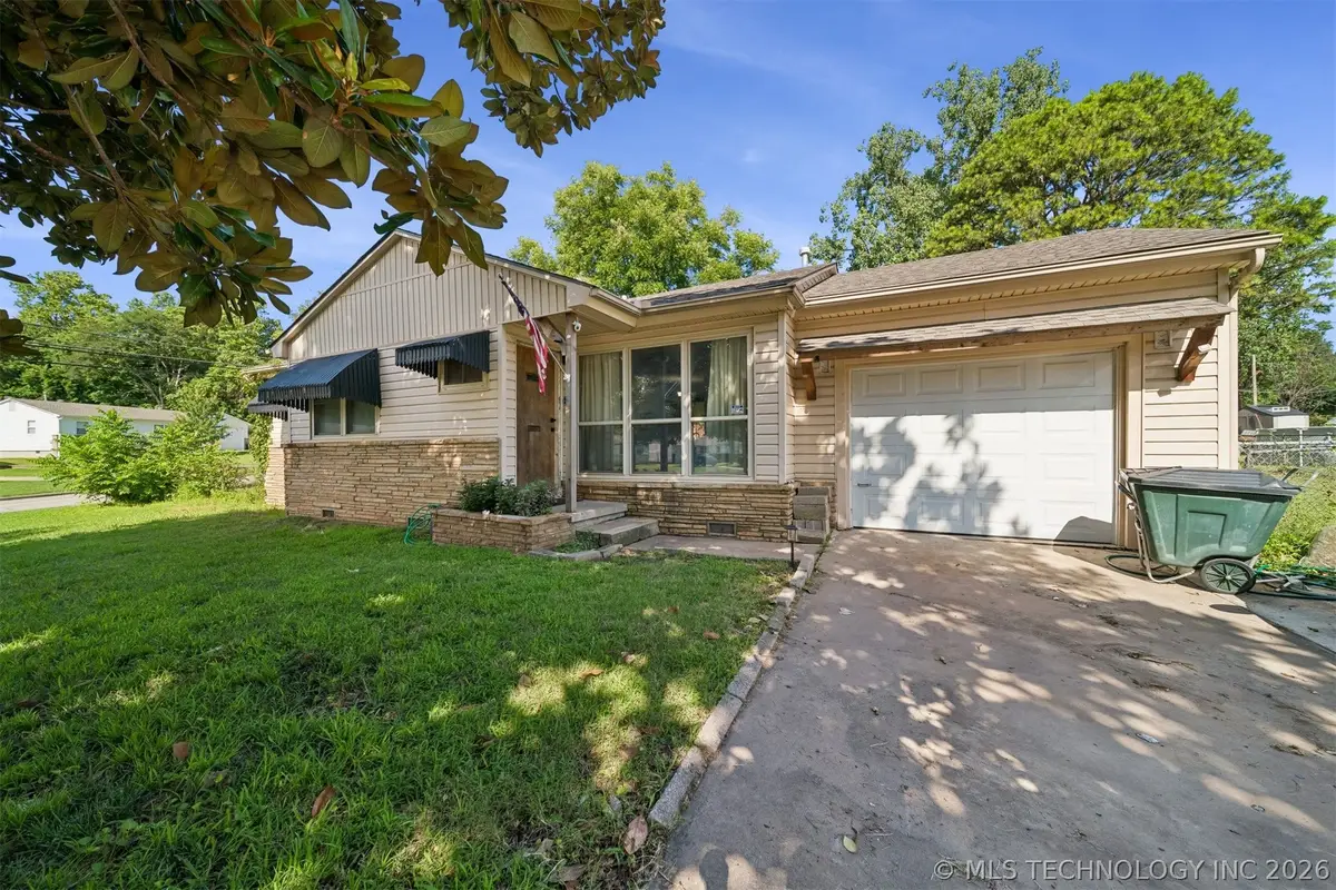 1000 N Maple Avenue, Sand Springs, OK 74063 - #1