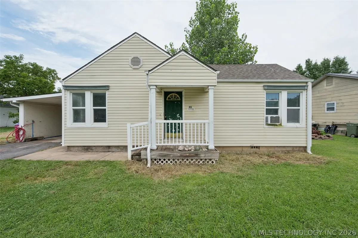 611 W 6th Street, Chelsea, OK 74016 - #1