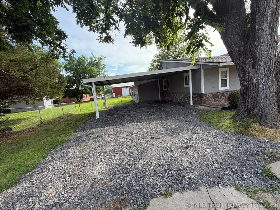 223 N Lee Street, Fort Gibson, OK 74434 - #2