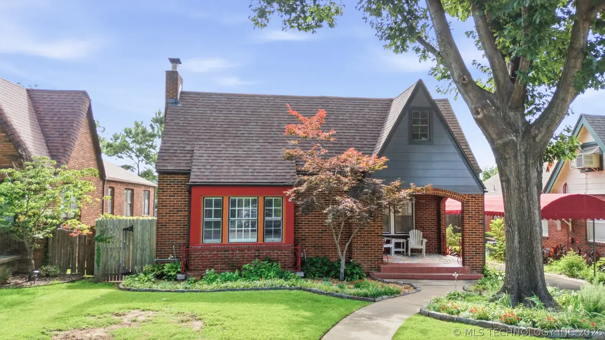 1555 S Gillette Avenue, Tulsa, OK 74104 - #1