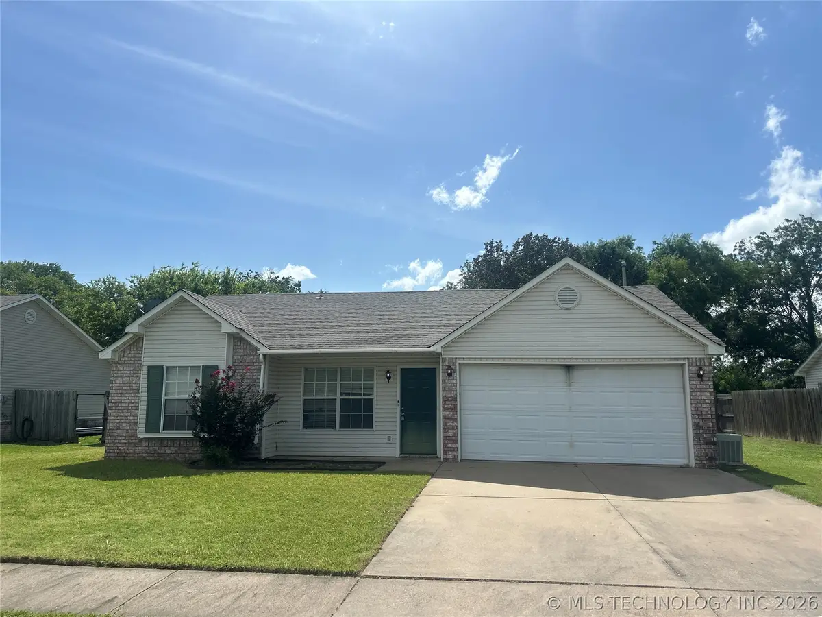 9006 N 149th East Avenue, Owasso, OK 74055 - #1