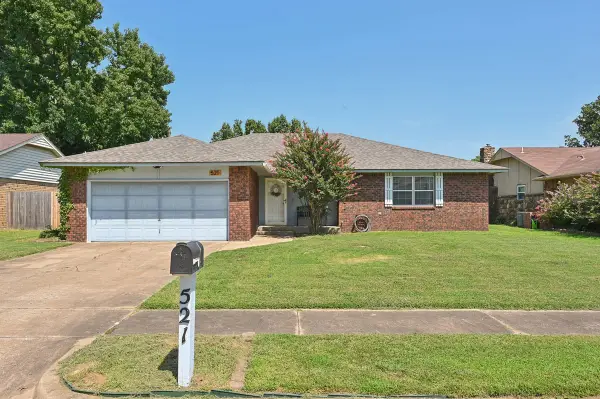 521 S 29th Street, Broken Arrow, OK 74014