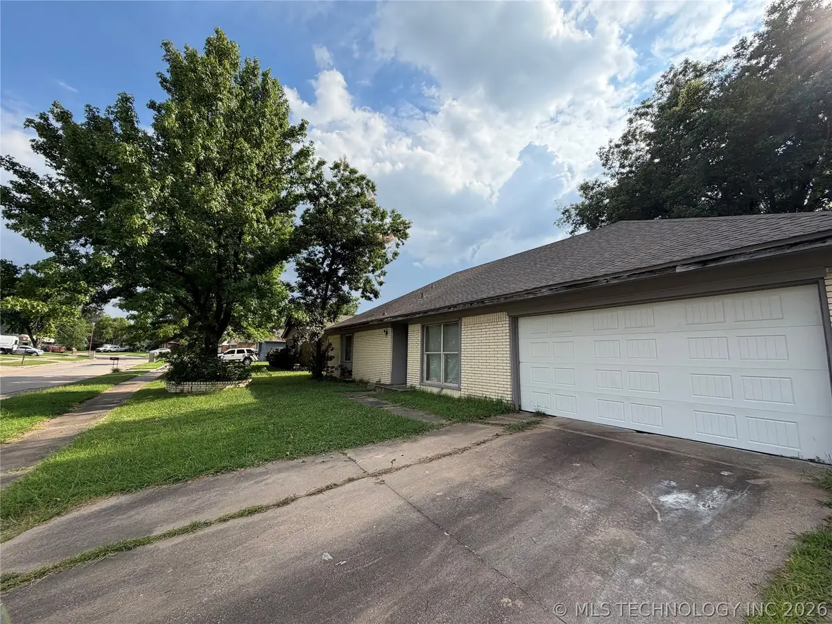 2202 S 117th Avenue E, Tulsa, OK 74129 - #1