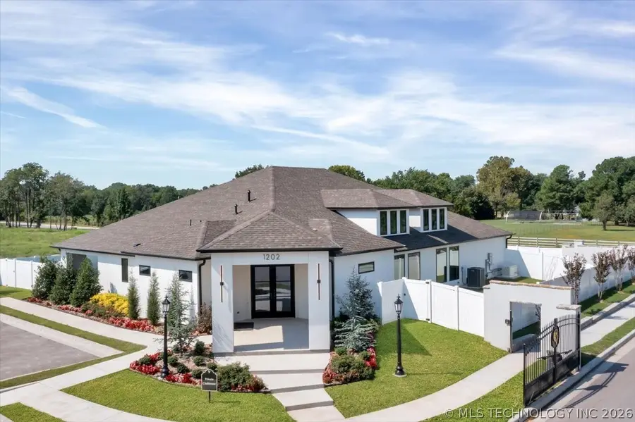 1229 N 72nd Street, Broken Arrow, OK 74014 - #2