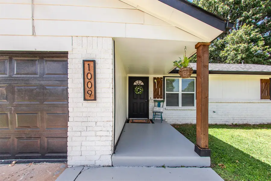 1009 W 19th Street, Claremore, OK 74017 - #3