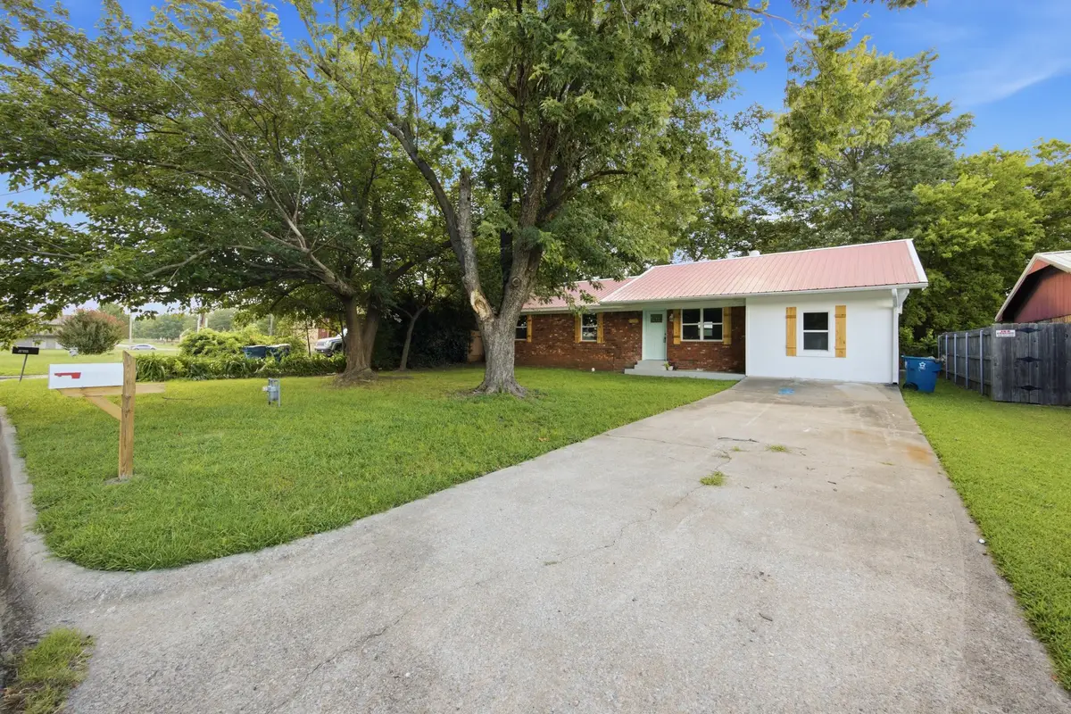 411 Park Avenue, McAlester, OK 74501 - #1