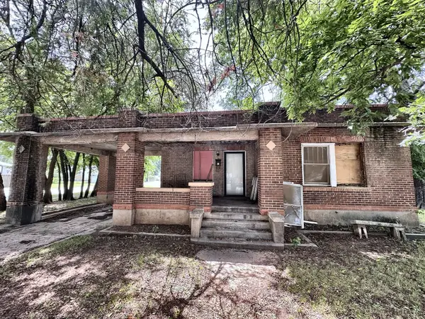 101 N Chestnut, Pauls Valley, OK 73075