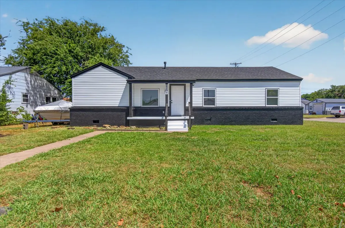 2254 S Dewey Avenue, Bartlesville, OK 74003 - #1