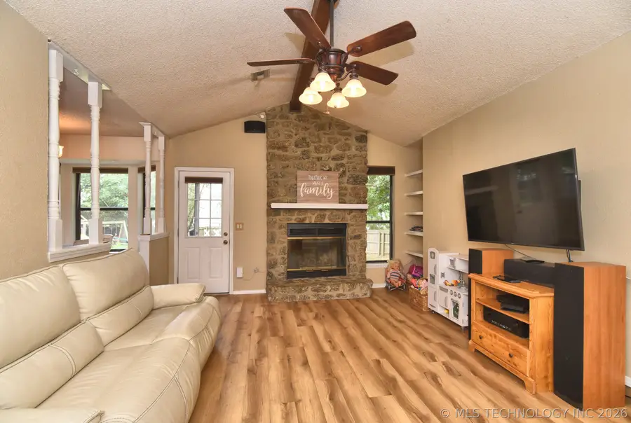 1605 W Roanoke Street, Broken Arrow, OK 74011 - #3