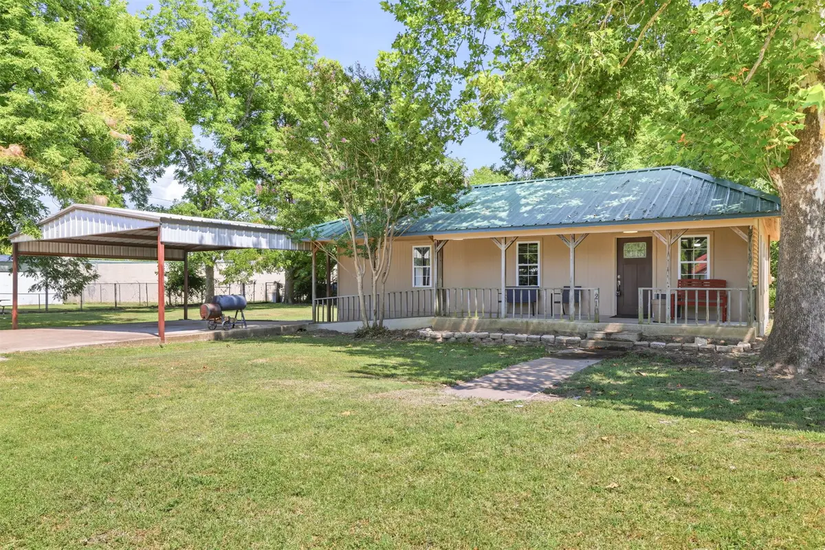 210 Main, Caddo, OK 74729 - #1